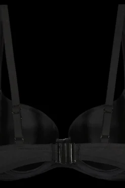 Actuelle Uima-Asut<Alina bikiniyläosa