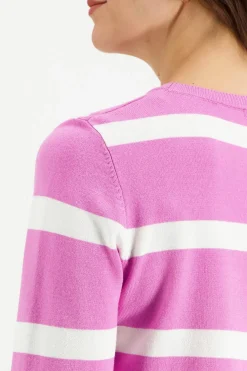 Aventura Neuleet<raitaneulepusero