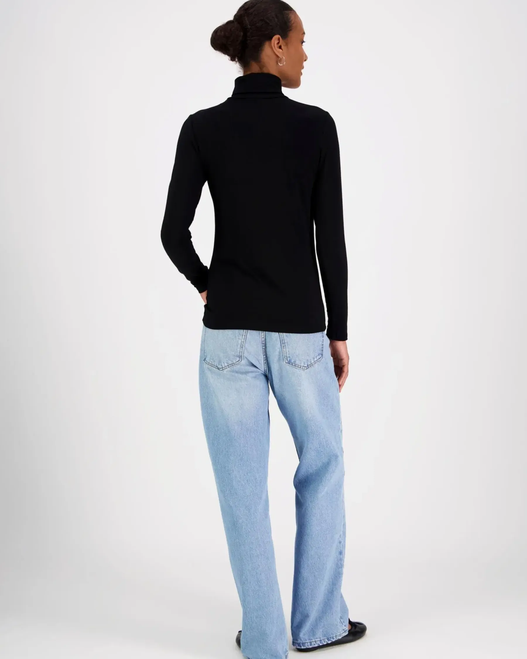 Aventura Neuleet<trikoopoolo