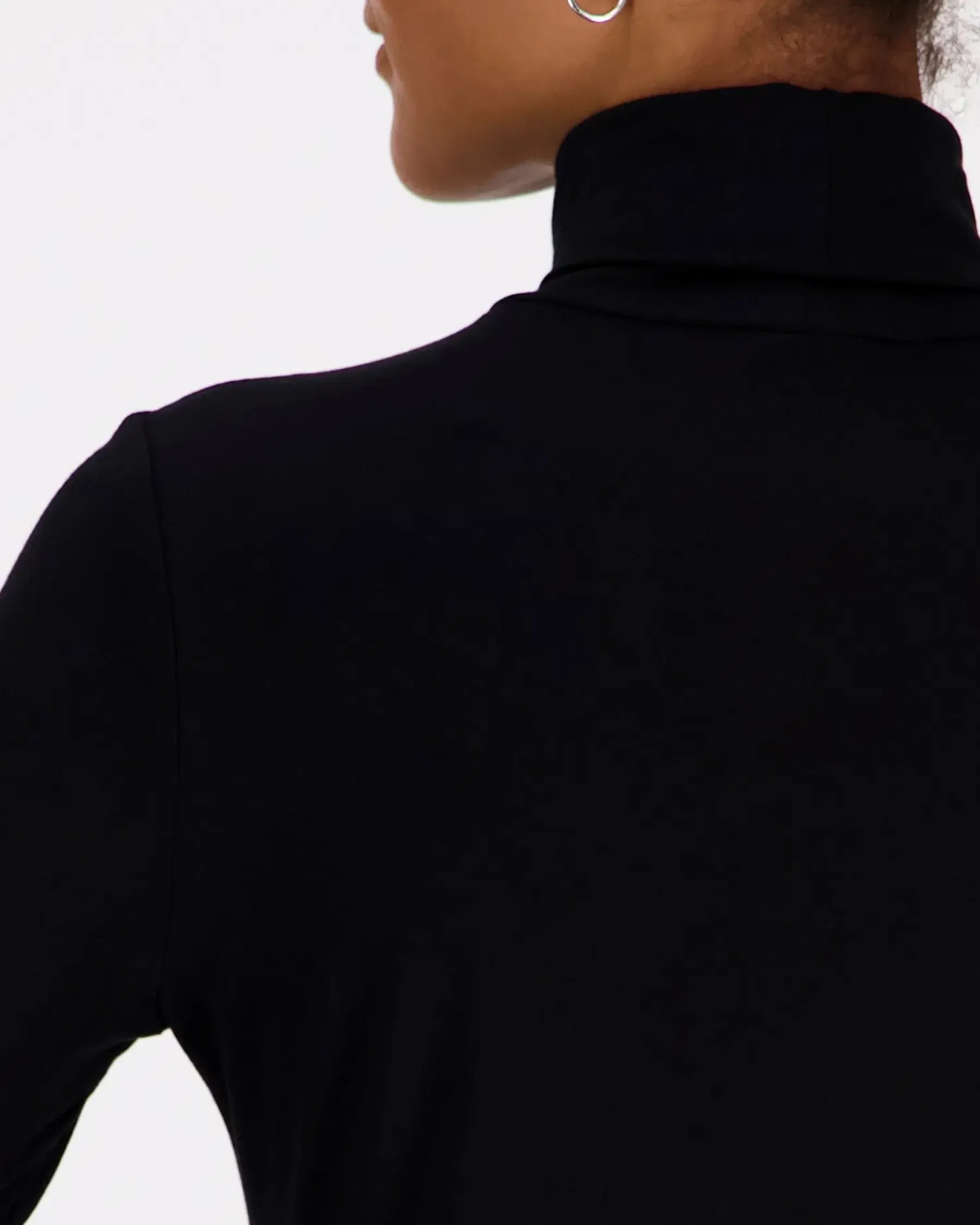 Aventura Neuleet<trikoopoolo