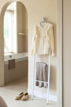 Linn Dressboy vaateteline white Vaatteiden Hoitotuotteet|Vaatteiden Hoitotuotteet