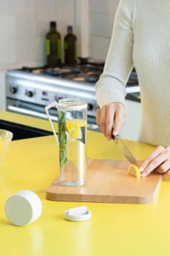 Brabantia Juomapullot<Make & Take vesipullo siivilällä light grey