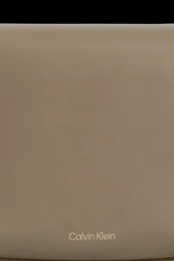 Outlet CK flap olkalaukku Laukut Ja Matkustus