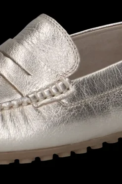 New loaferit Kävelykengät