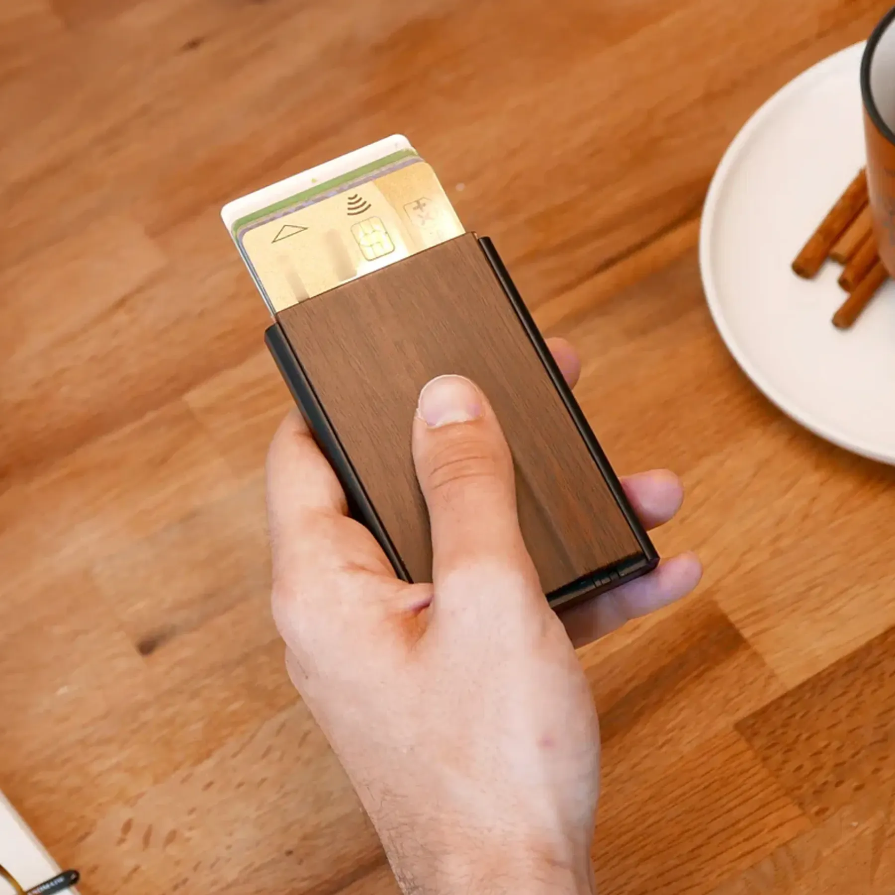 Sale Ögon Slider Sequoia Lompakot Ja Korttikotelot