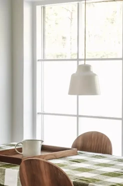 Outlet Kumpula M riippuvalaisin valkoinen Kattovalaisimet