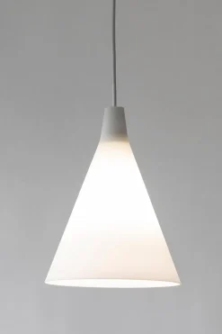 Best Triennale riippuvalaisin, opaalilasi Kattovalaisimet