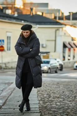 Joutsen Takit<Reina untuvatakki