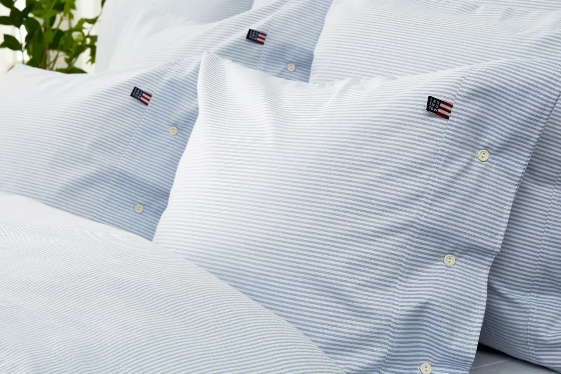 Discount Lexington Pin Point tyynyliina sininen/valkoinen 50x60cm Tyynyliinat