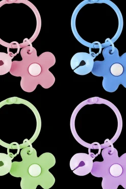 Maku Koriste-esineet<Deal termosmuki amuletti kukka 4 kpl