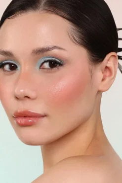 Best MOIRA Marvelous Baked poskipuna 002 Cinnamon Roll Kasvomeikit