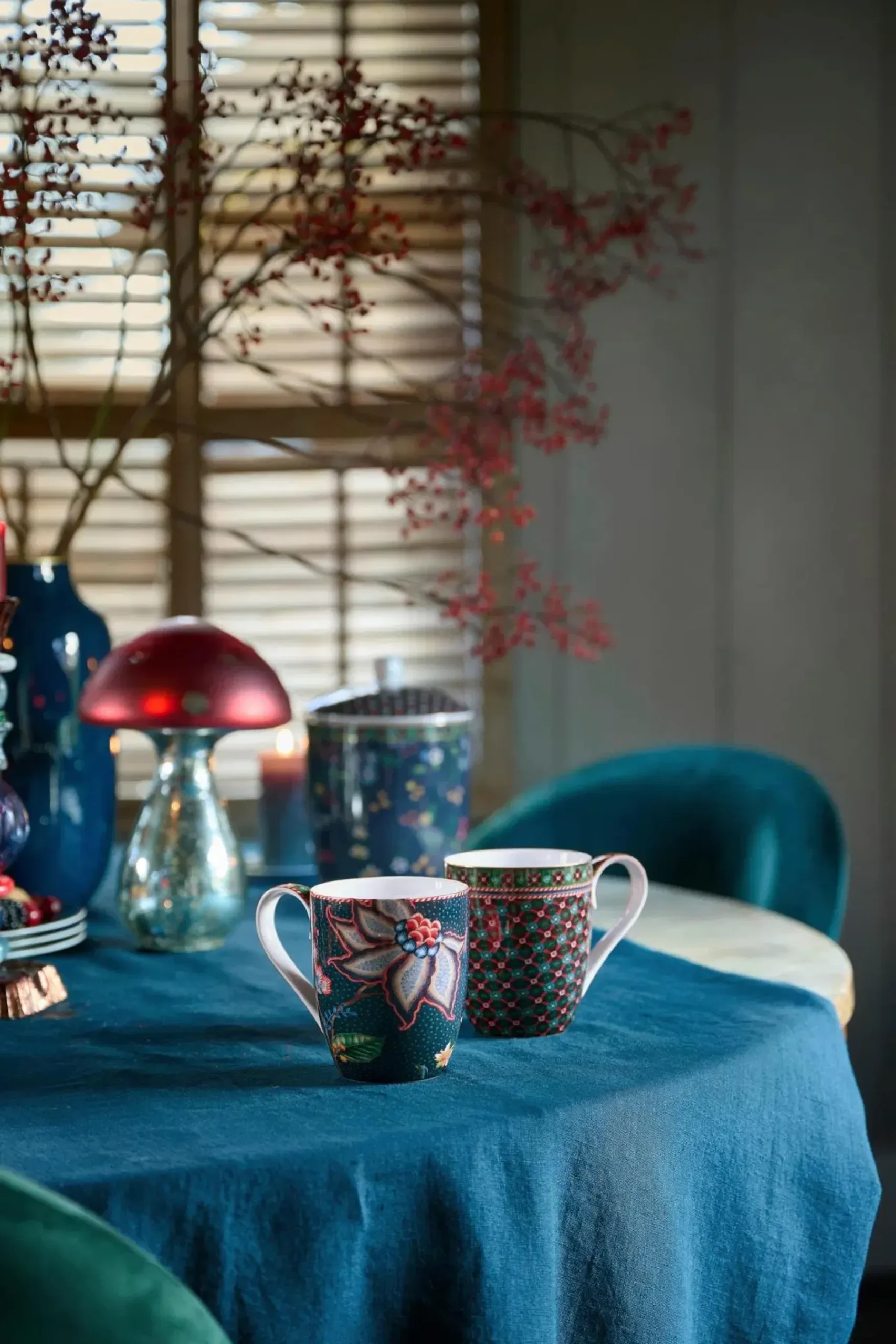 Pip Studio Mukit Ja Kupit<Berry Blues Flowers muki 450 ml sininen