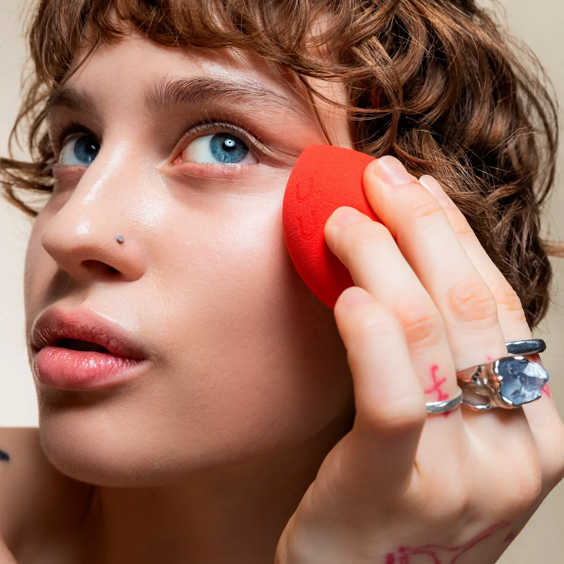 Uoga Uoga Meikit|Meikkisiveltimet Ja -Välineet<Meikkisieni