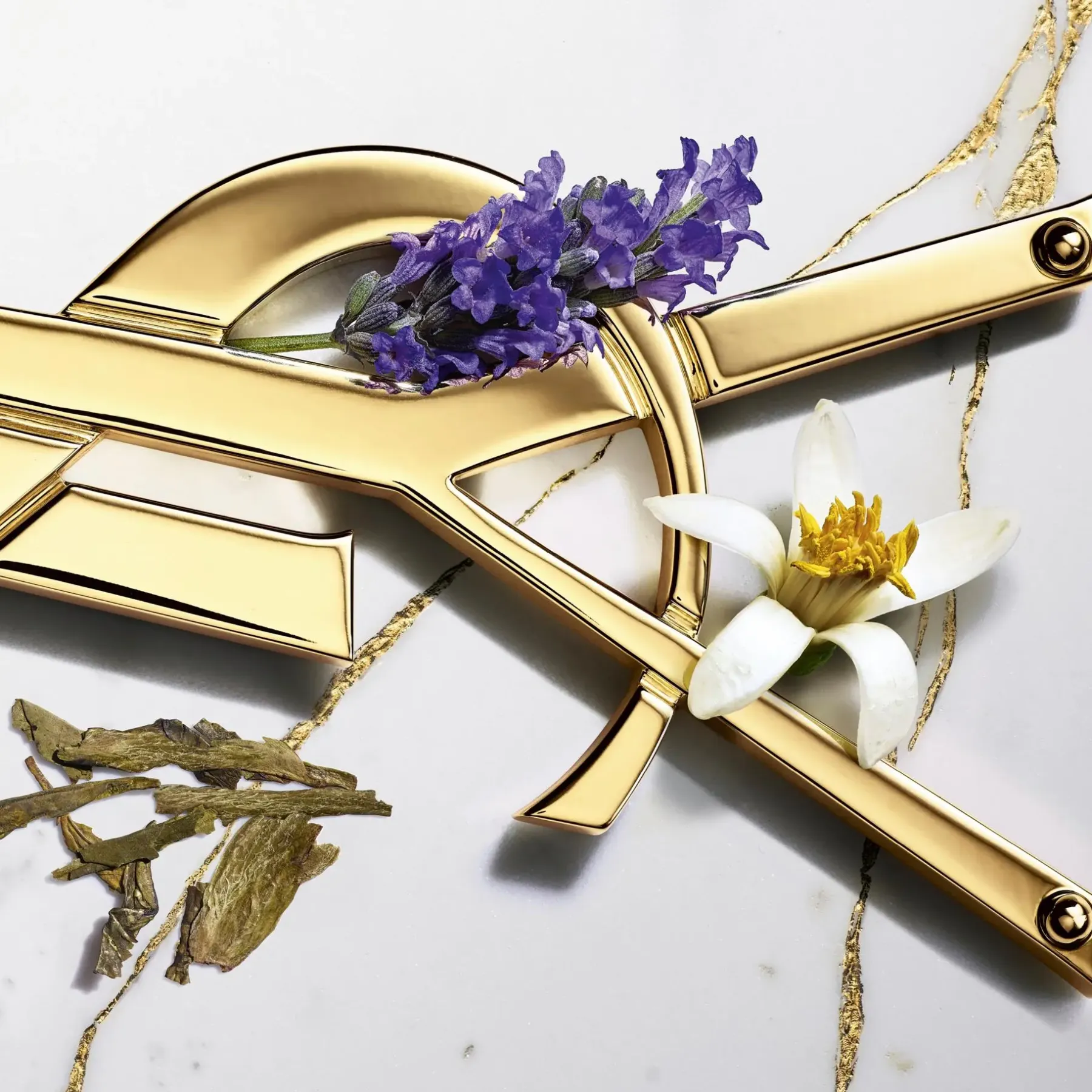 Yves Saint Laurent Hajuvedet<Libre EdT tuoksu 30 ml