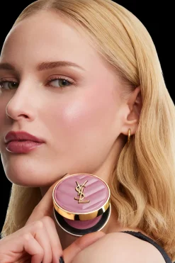 Clearance Make me Blush Bold Blurring Blush poskipuna 8 g Kasvomeikit