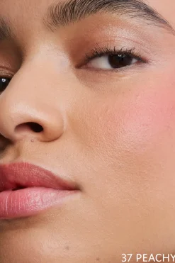 Clearance Make me Blush Bold Blurring Blush poskipuna 8 g Kasvomeikit