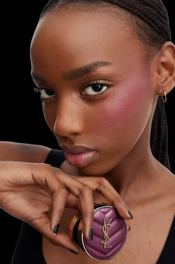 Clearance Make me Blush Bold Blurring Blush poskipuna 8 g Kasvomeikit